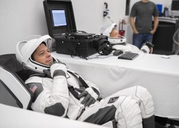 Astronauts Test Out Their Sleek New SpaceX Flight Suits