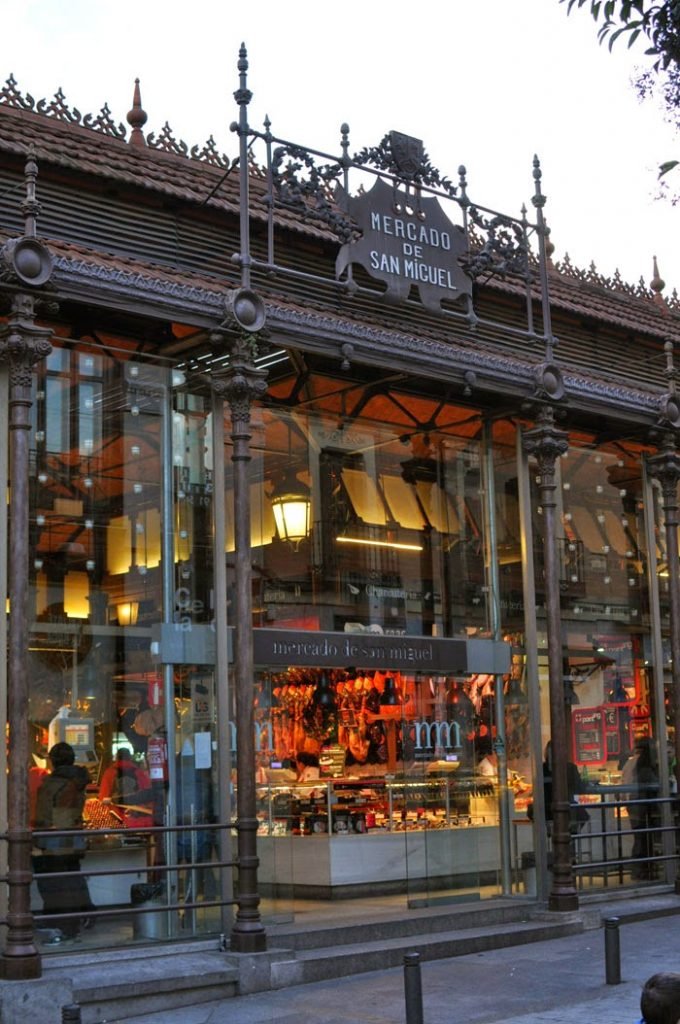 Best Food Markets in Madrid: Outside of the Mercado de San Miguel in the heart of the Spanish capital | Wanderwings.com