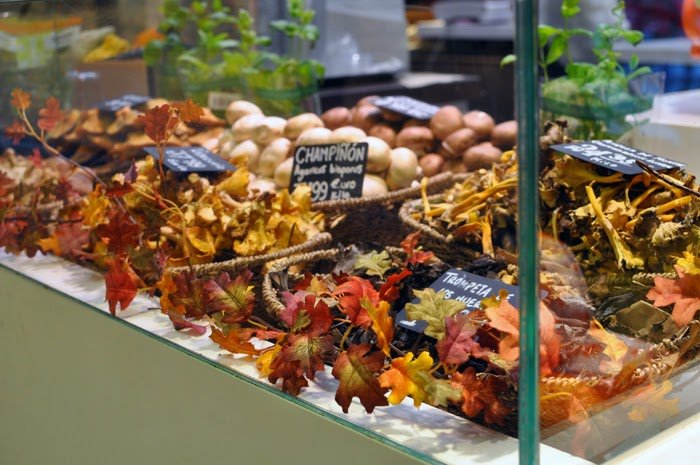 Best Food Markets in Madrid: Mercado de San Antón | Wanderwings.com