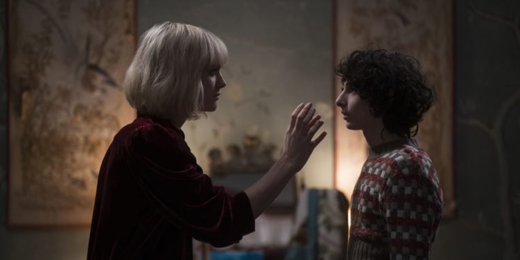 The Turning is a disjointed, half-finished adaptation