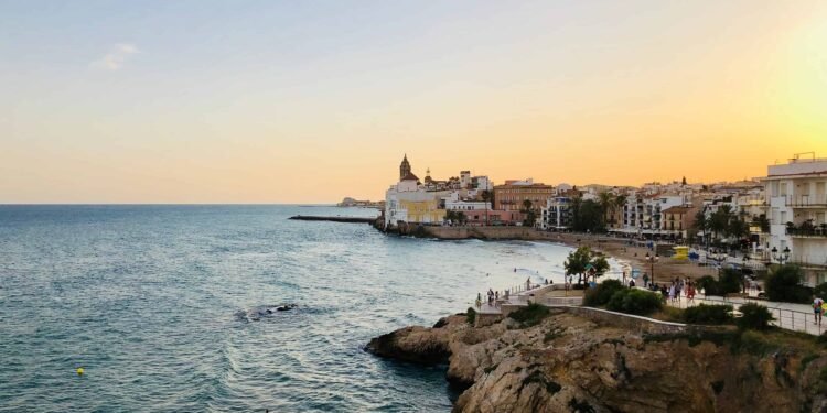 How to get from Barcelona to Sitges