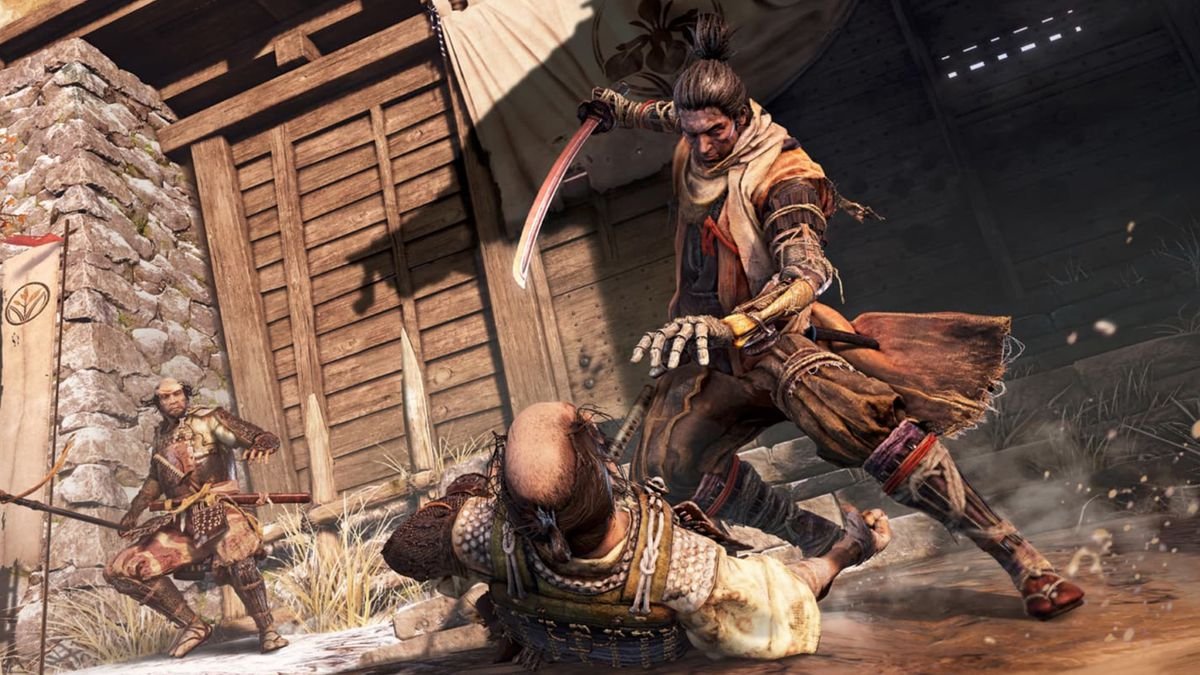 The hero of Sekiro prepares to stab an enemy.