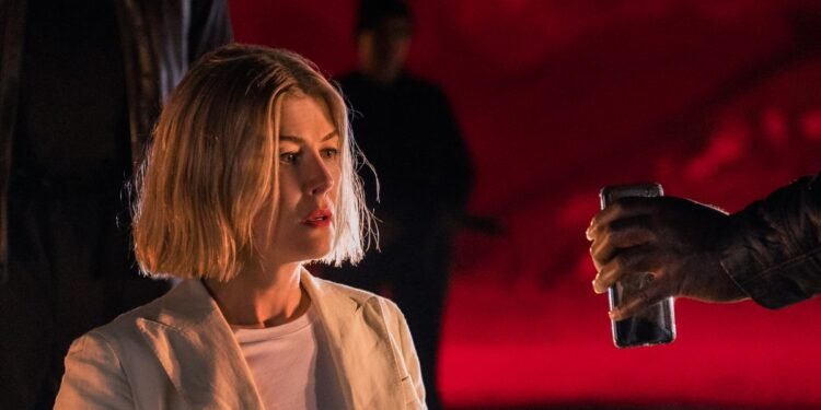 I Care A Lot will make you worry about your grandparents (and Peter Dinklage)