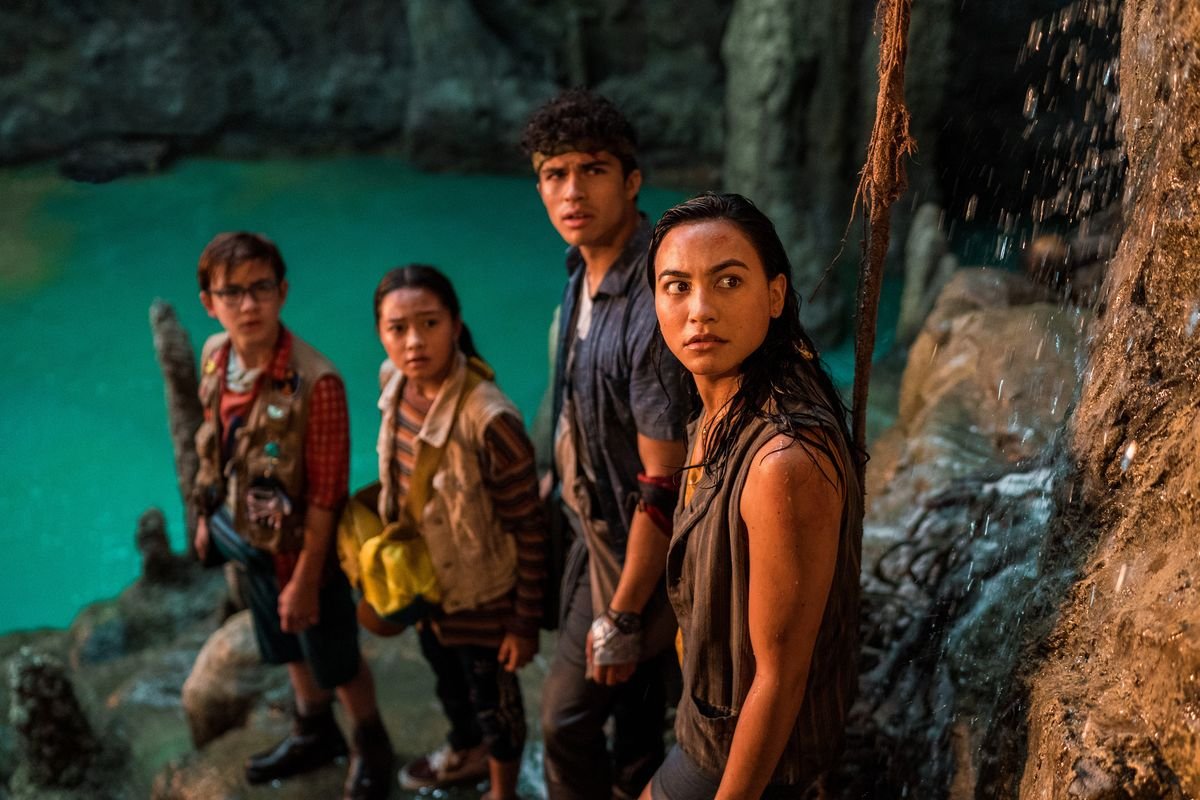 hana, ioane, pili, and casper after taking a dip in the water