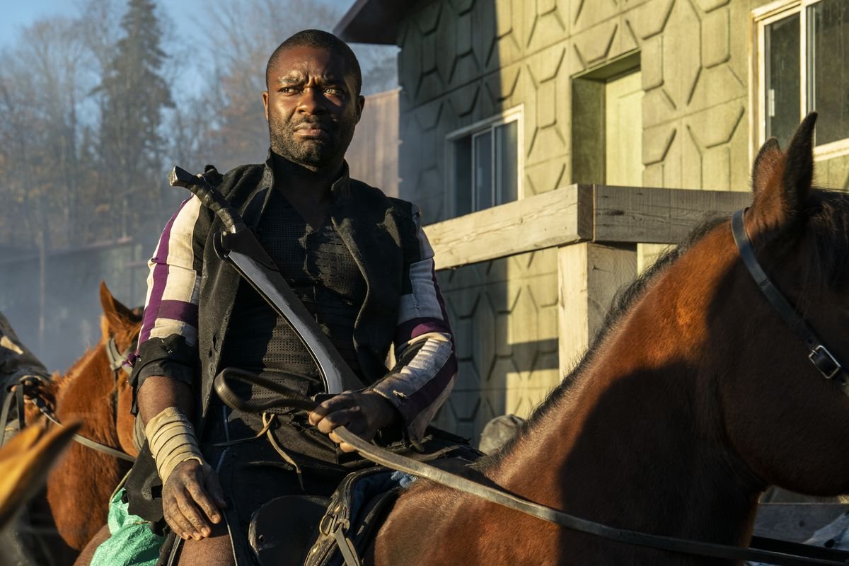 david oyelowo on horseback in choas walking