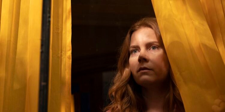 Netflix’s Woman in the Window shows the perils of faithful book-to-screen adaptations