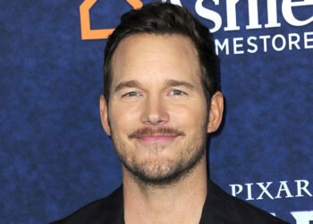 ‘Tomorrow War’ Teaser: Chris Pratt Fights for the Future