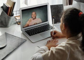 Problems of Distance Education and Ways to Solve Them