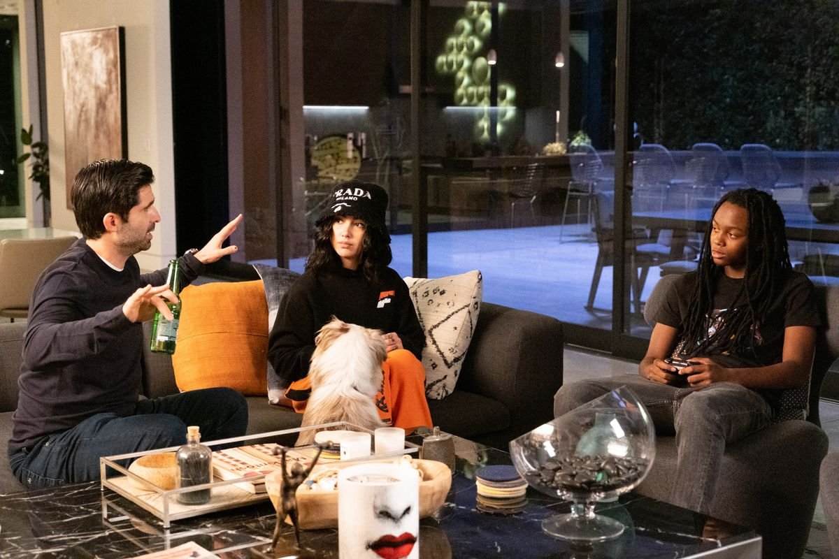 Stephan Schneider as Nathan Resnick, Alexa Mansour as Emma Resnick and Da’Jour Jones as Organizm in PLAYERS
