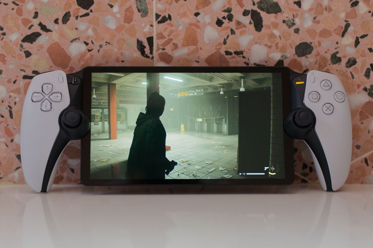 a PlayStation Portal runs Alan Wake 2