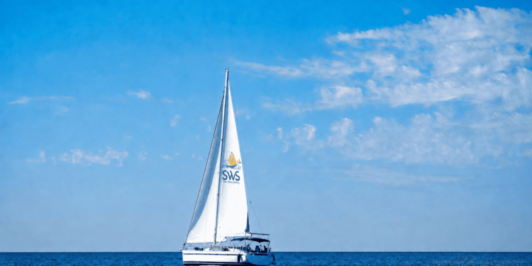 Sea Wave Yachting: Discover Barcelona from the Mediterranean